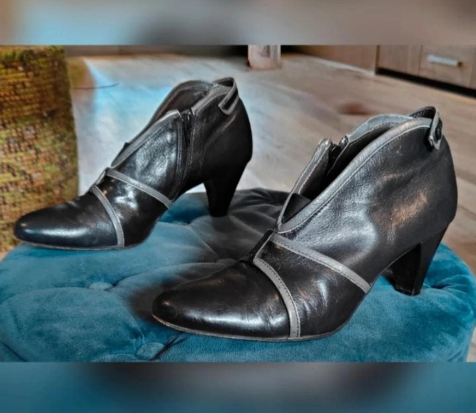 Vintage zwart met grijze enkellaarsjes Ixos maat 38